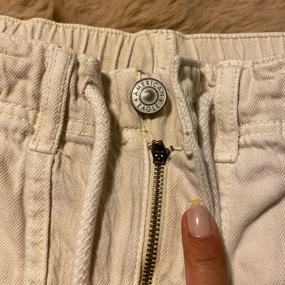 American Eagle Shortie Chino Stretch shorts size 6 - Picture 4 of 6